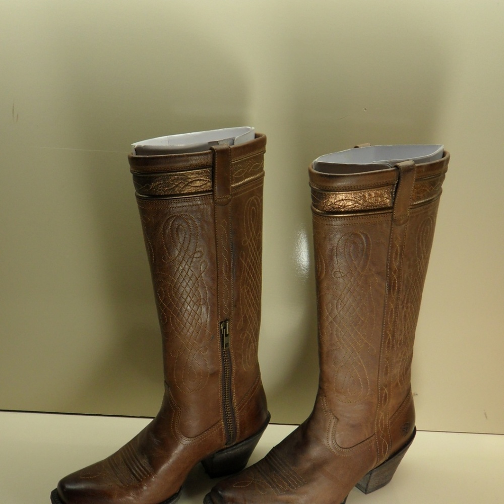 Ariat 5.5 B Cowboy Zip Rubber Sole cowboy boots